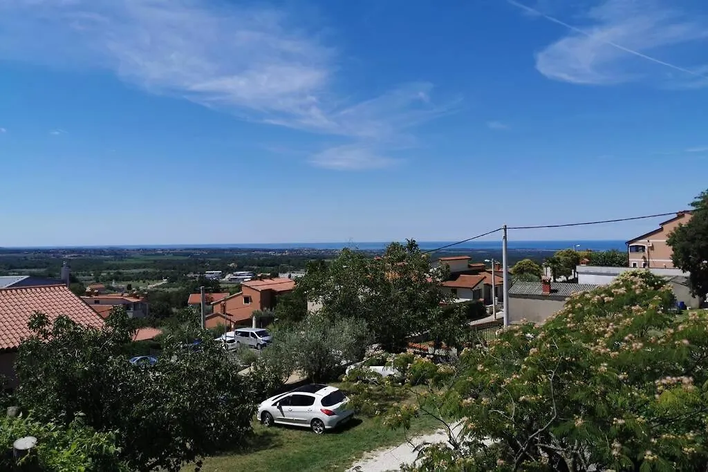Apartment Dolores With Private Outdoor Area Kastelir